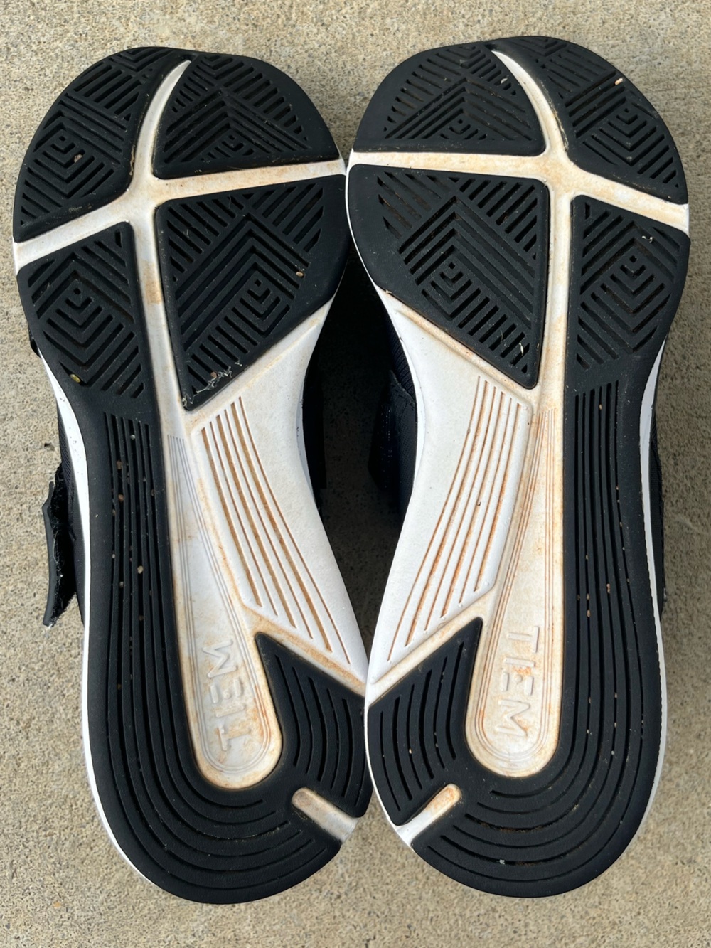 Women’s Slip-On Athletic Sneakers in Black by TIEM Core SZ 8.5 - Picture 6 of 6